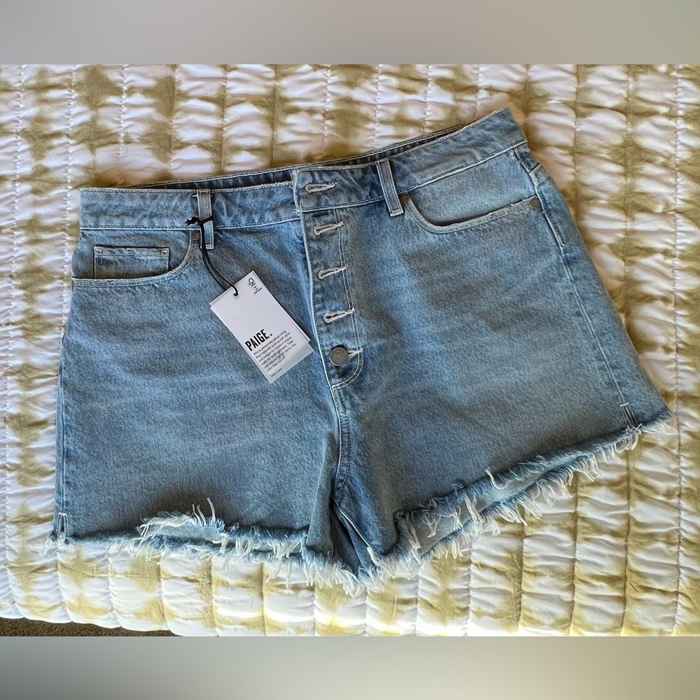 NWT PAIGE Jimmy Jimmy denim shorts in Indigo